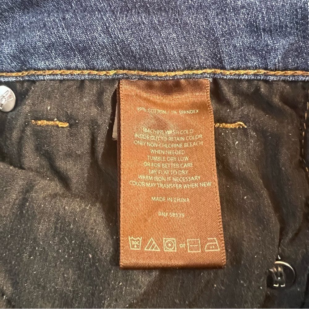 3/$25 Kut From The Kloth Catherine Boyfriend Distressed Jeans 6 - Picture 4 of 9